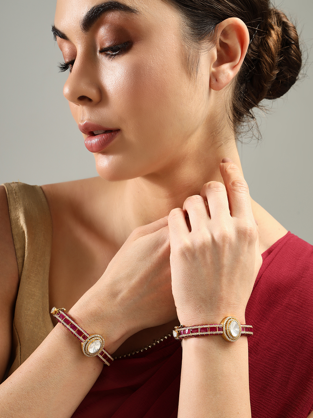 Ira Polki Bangle – Elegant Handcrafted Polki Bangle for Timeless Style