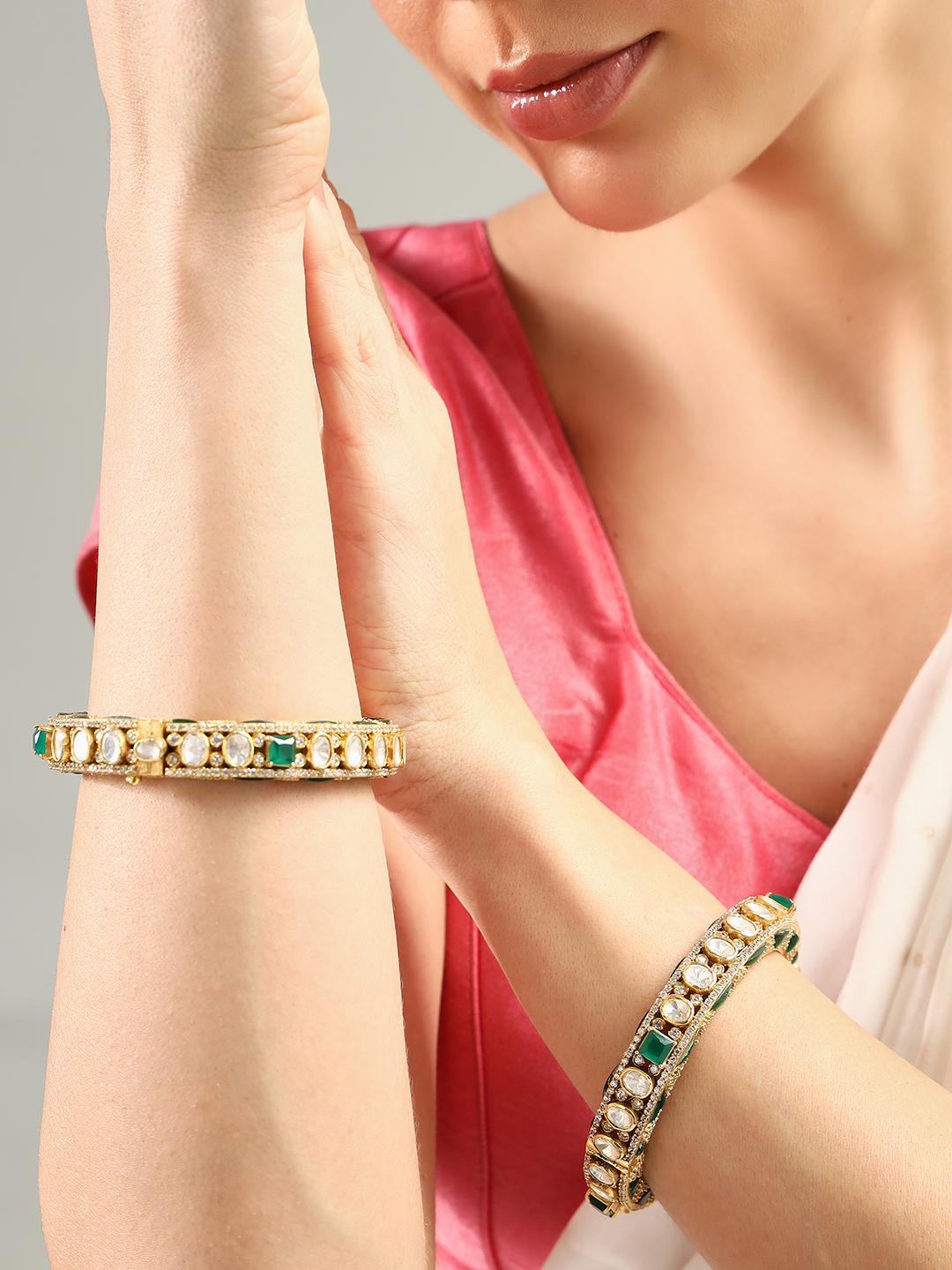 Zara Bangle – Exquisite 925 Sterling Silver Polki and Emerald Bangle