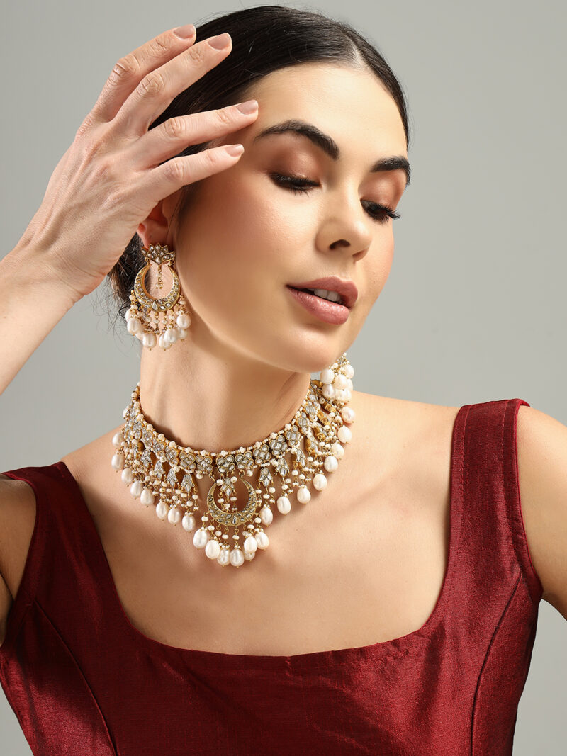 Kundan pearl necklace
