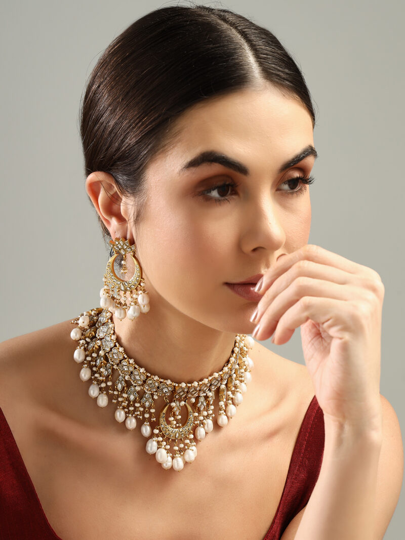 Kundan pearl necklace