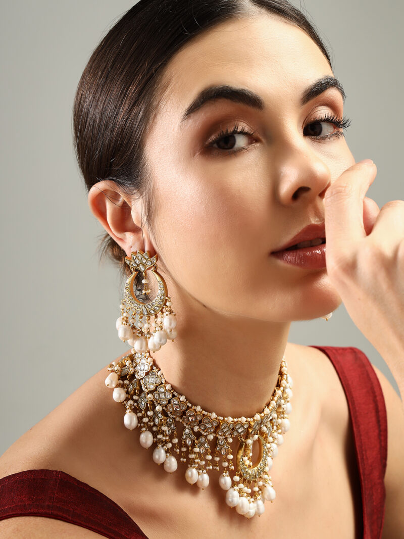 Kundan pearl necklace